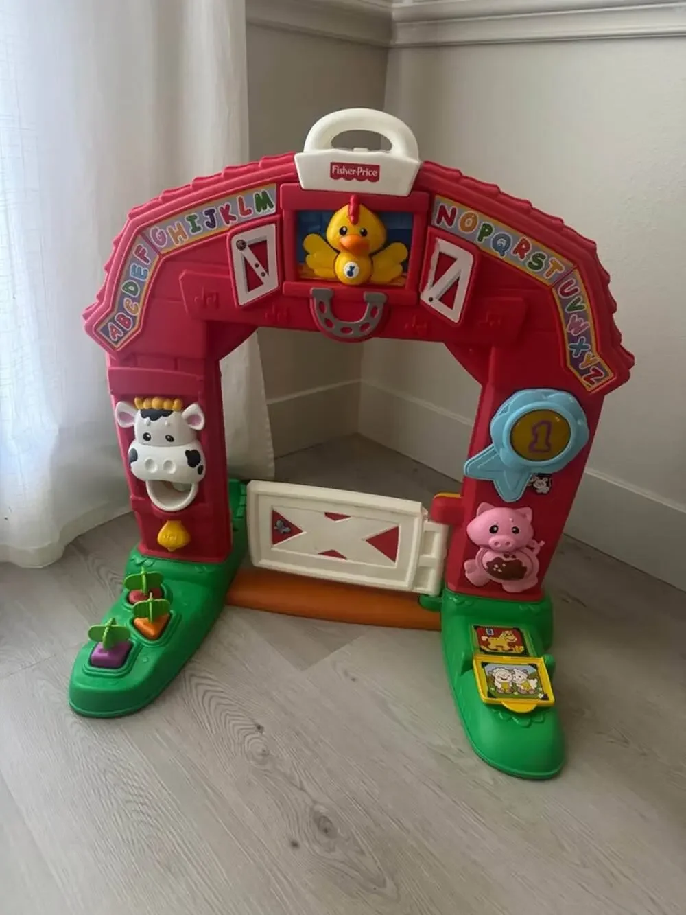 Fisher Price Laugh & Learn Crawl Through Barn Learning Farm 2009 Toy
